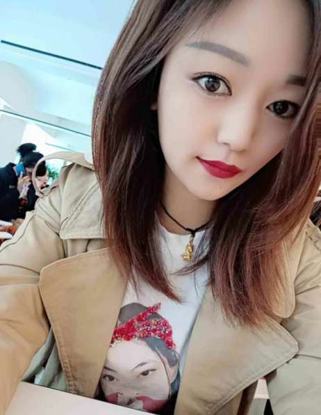 南山艺名雪：初出道兼职良家女，水多活好超粉嫩